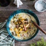 Soppa med skinkspad, créme fraiche och julens rester