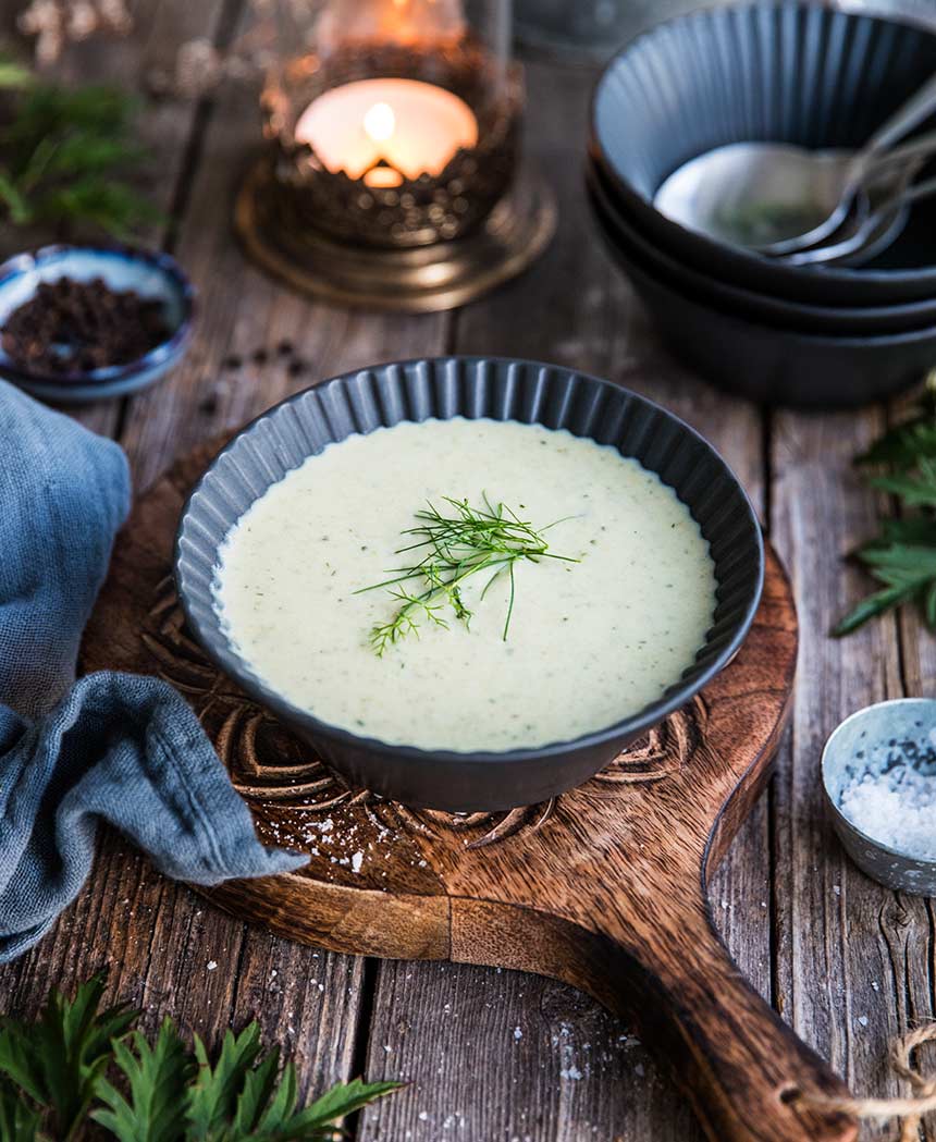 Zucchini- och bönsoppa med dill