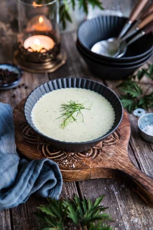 Zucchini- och bönsoppa med dill